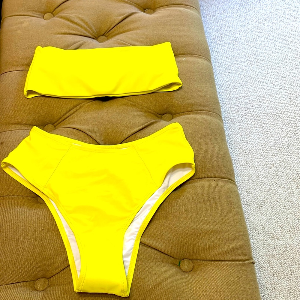 NWT bikini size s